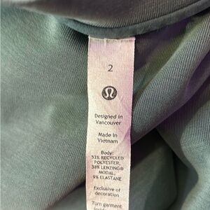 Lululemon Teal Activewear sweatshirt and T-shirt